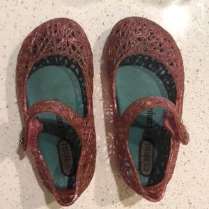 Mini Melissa toddler size 7
